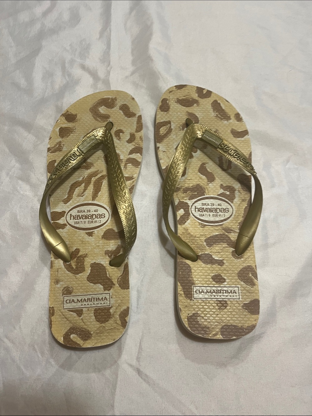 Havaianas Gold Leopard Print Flip Flops - Picture 3 of 5